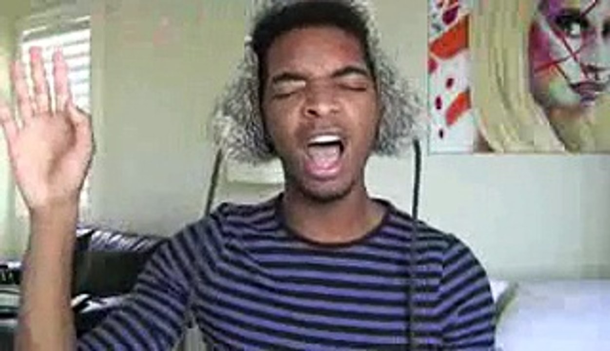 JUSTIN BIEBER IS A 13 YEAR OLD INDIAN