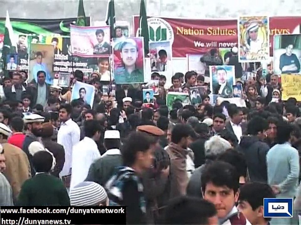 Dunya News - Peshawar: Prayer ceremony held for APS martyrs
