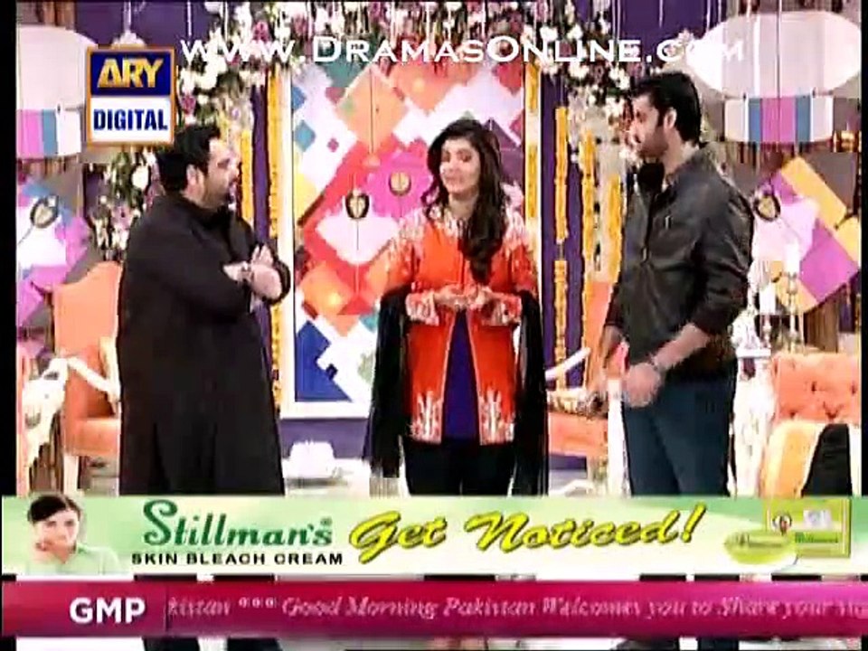 Nida Ne Ali Sikander or Agha Ali ko Audience Ki Larkiyon K Sath Bhagra Dance Karwa Diya