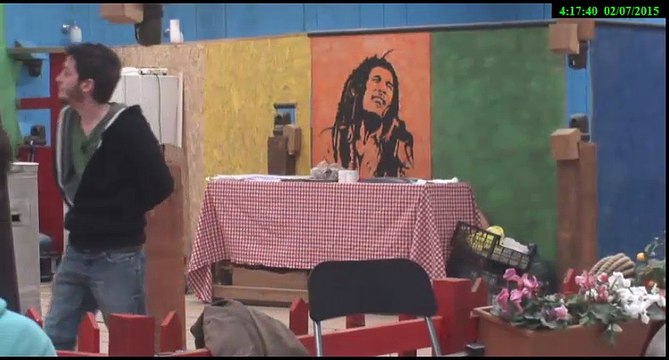 M7'lerden Altar ve Semih'e Saldırı