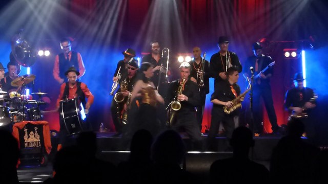 soirée Fanfares ni fioritures - fanfare Mudanza au portail coucou (1) (live)