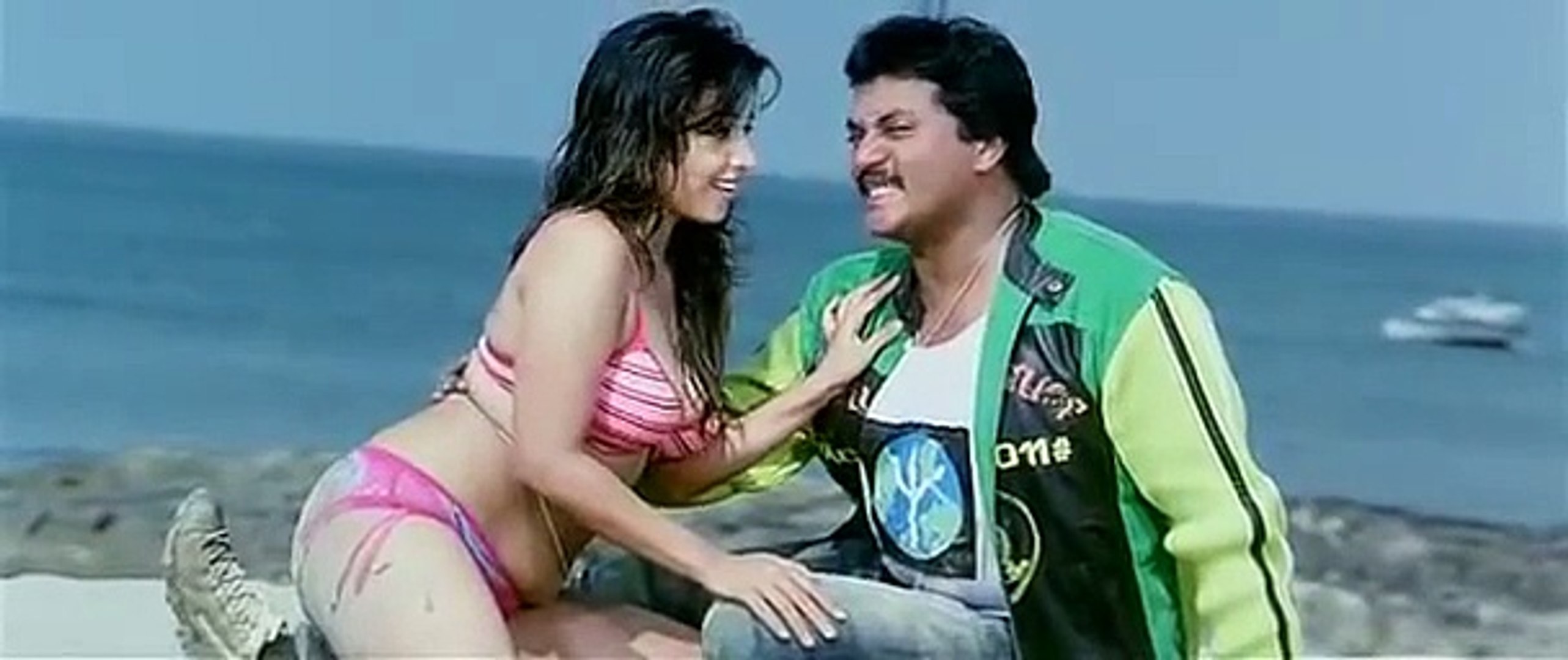 Actress Aasha Saini Hot Scene In Bikini From South Movie