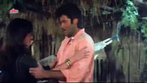 Hot Smooch Between Anil Kapoor & Dimple Kapadia, Janbaaz - Romantic Scene 8_10