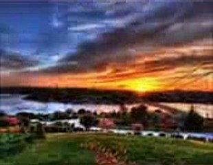 Garip değil mi? Yüzüne gülecek kadar dost sandığın kişiler, aslında arkandan konuşacak kadar yüzsüzler.