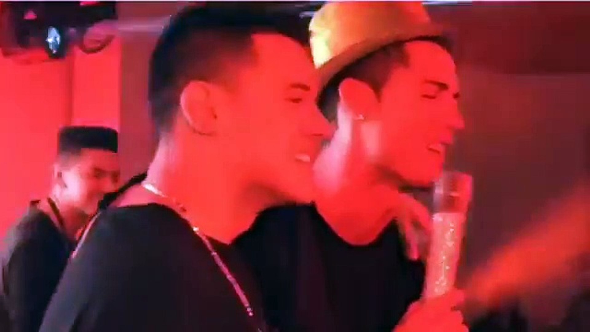 Cristiano Ronaldo Cantando Borracho Con Kevin Roldan En Su Cumpleanos 15 Alexmax فيديو Dailymotion