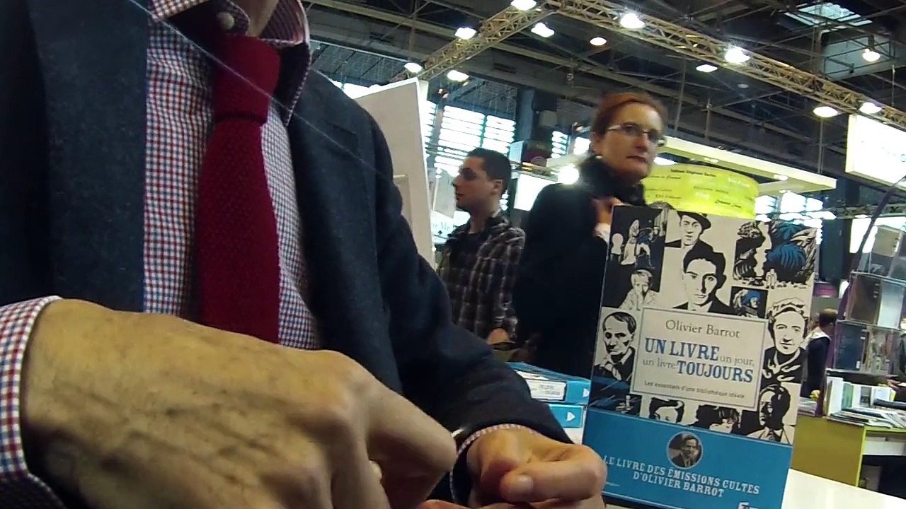 Olivier BARROT parle de littérature au salon du livre