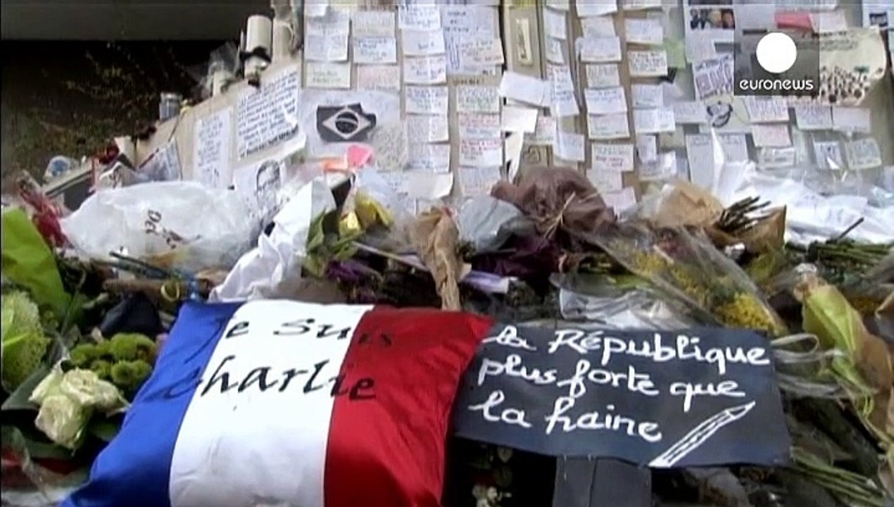 Charlie Hebdo, la Francia ricorda le vittime a un mese dalla strage