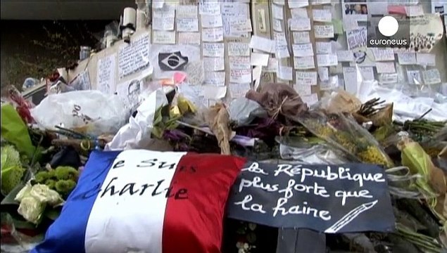 A Charlie Hebdo-gyilkosságok áldozataira emlékeztek Párizsban