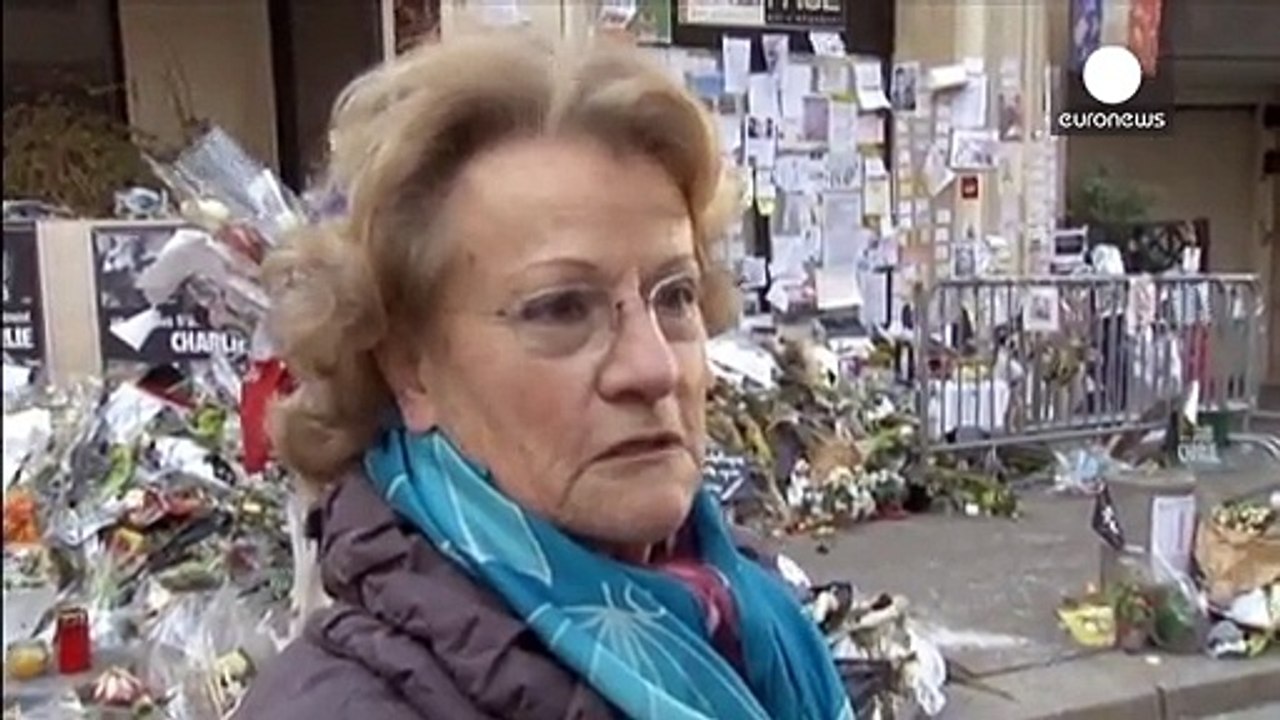 Einen Monat später: Pariser gedenken der Opfer des Anschlags auf Satiremagazin Charlie Habdo