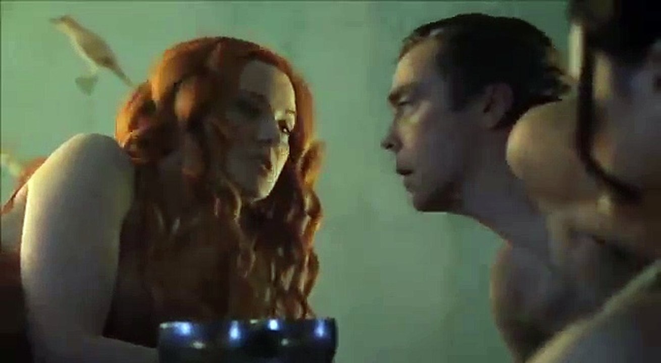 Spartacus_Ep9_#1_-_Scena_sesso_Lucrezia_con_Batiato_e_Mira_con_Spartacus