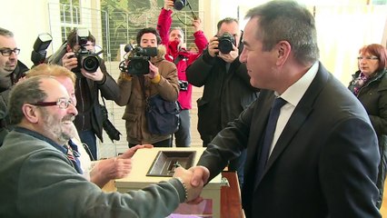 Doubs: le candidat PS Frédéric Barbier a voté
