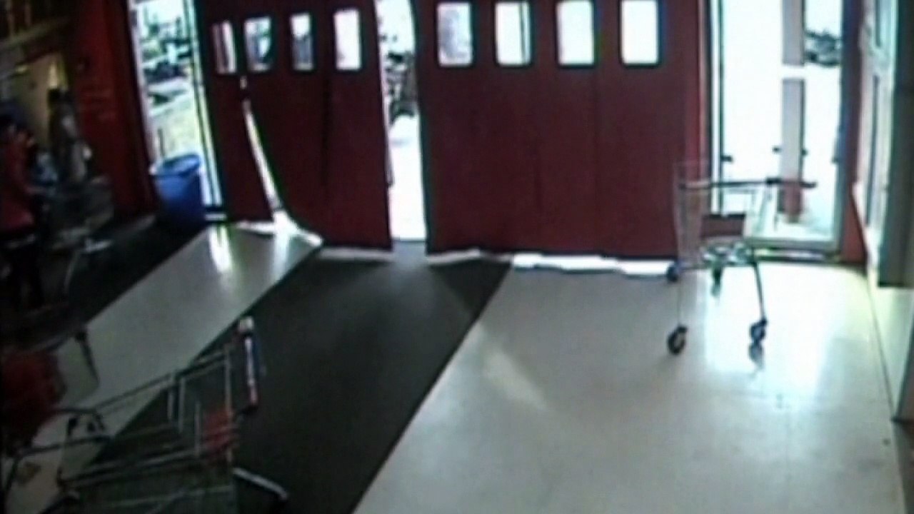 Car crashes into China supermarket