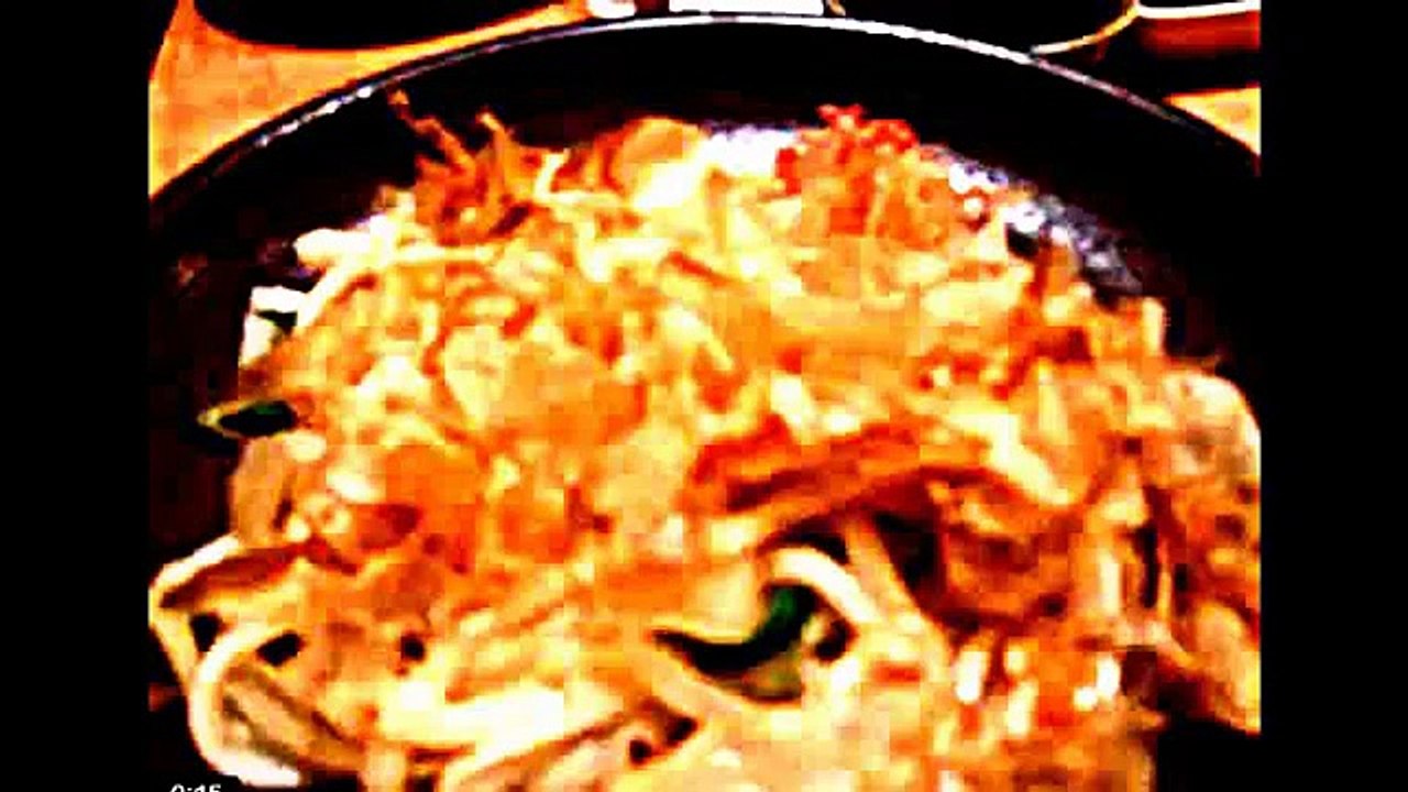 LIVE WORMS IN A TUNA FLAKES