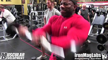 Dexter Jackson - Shoulder Training 6 Weeks Out from the Arnold Classic 2015