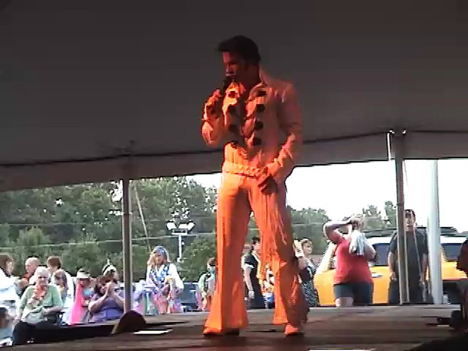 Leo Days sings 'Polk Salad Annie' Elvis Week 2008 video