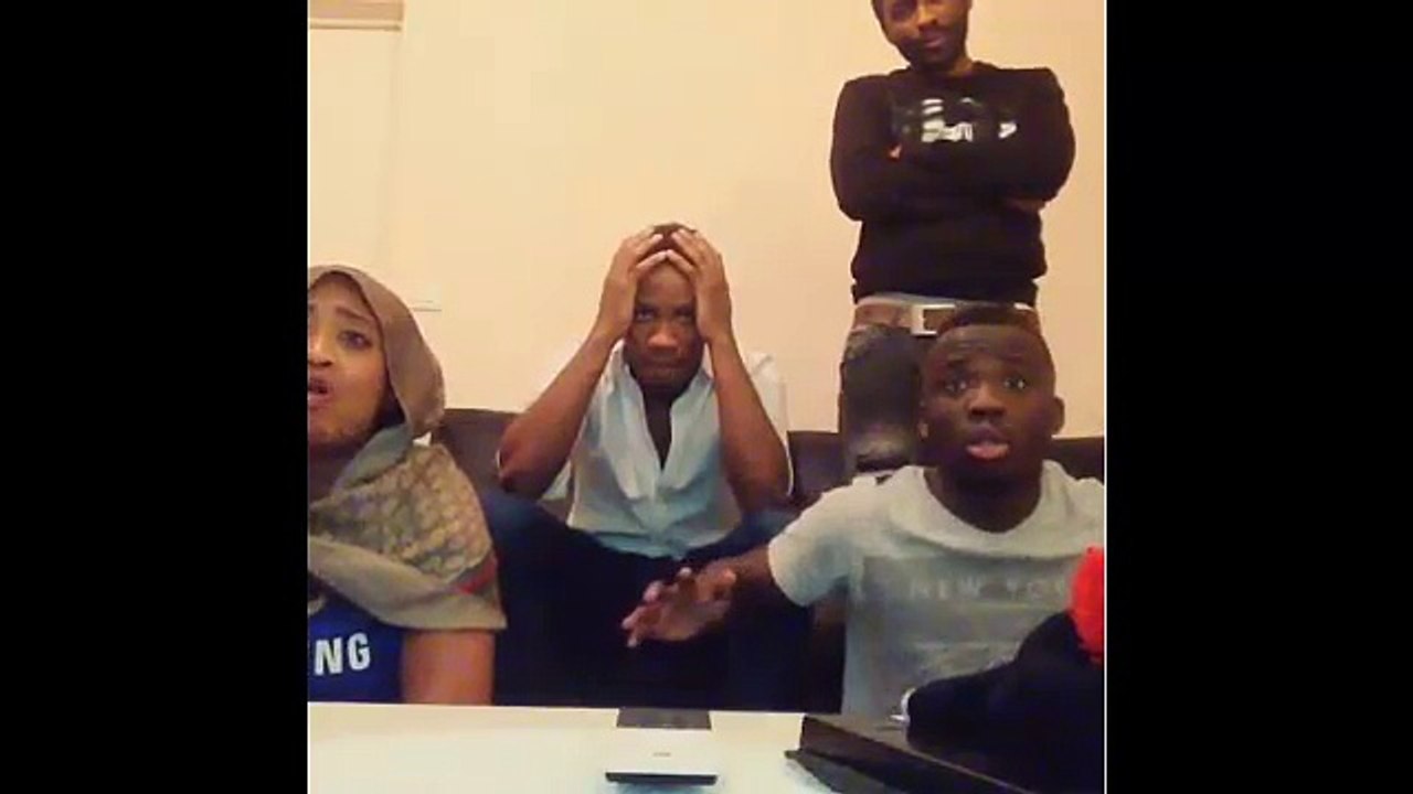 Didier Drogba célébrant la Côte-d'Ivoire championnat de la Coupe d'Afrique des Nations 2015