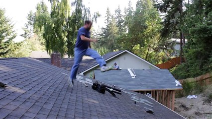 Bu Adam Çatıda Ne Yapıyor