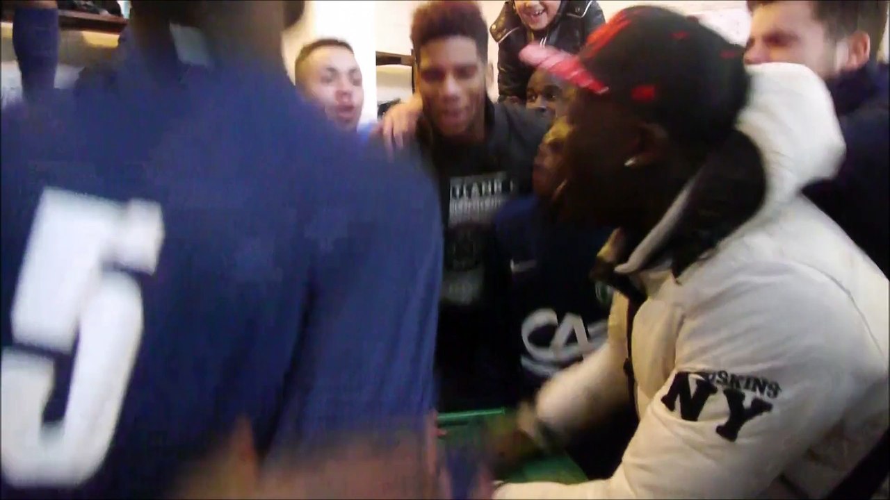 Joie dans le vestiaire parisien après Paris FC - Troyes en 32e finale de Gambardella