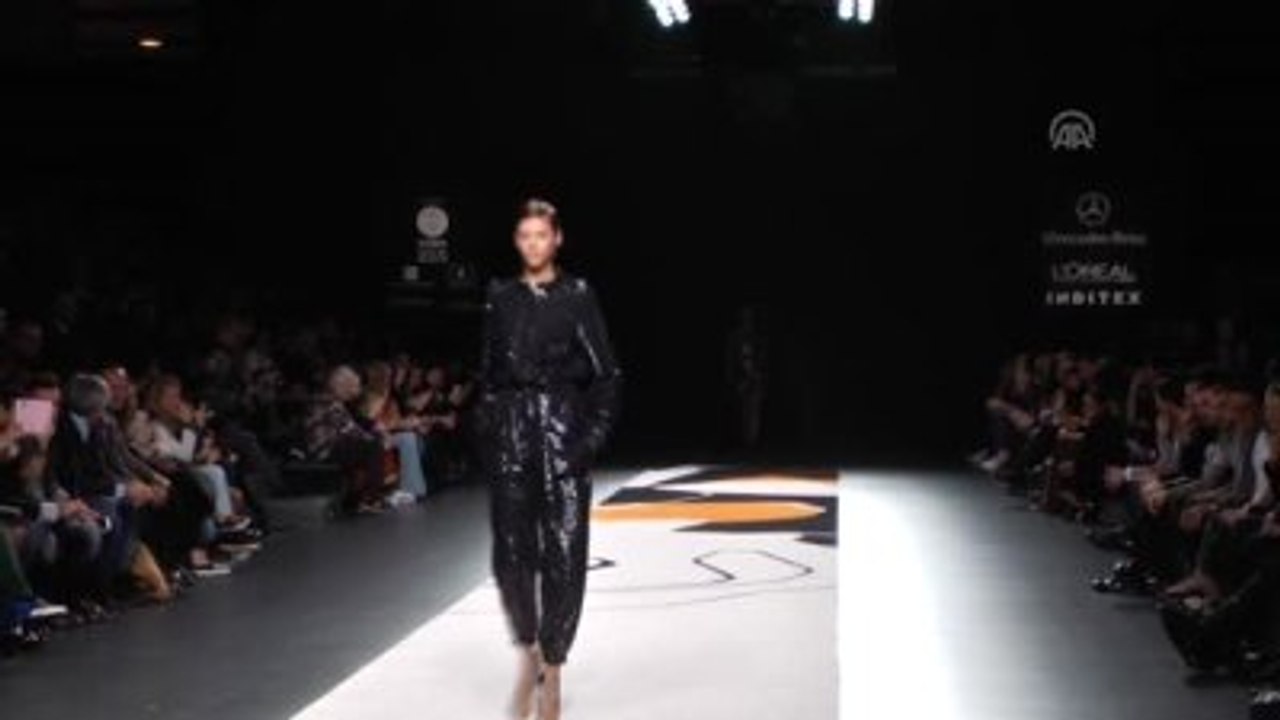 Mercedes Benz Fashion Week - Juano Olivia Defilesi