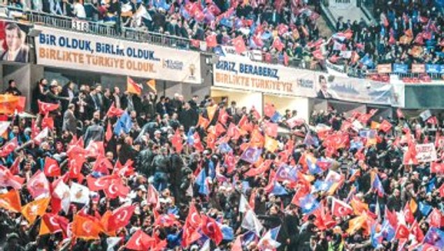 AK Parti İl Kongresi'nde Erdoğan'ın Sesinden İstanbul Şiiri