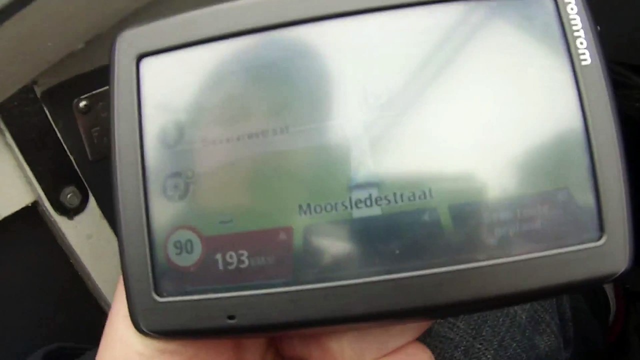 Rouler à plus de 180 km/h en centre ville!