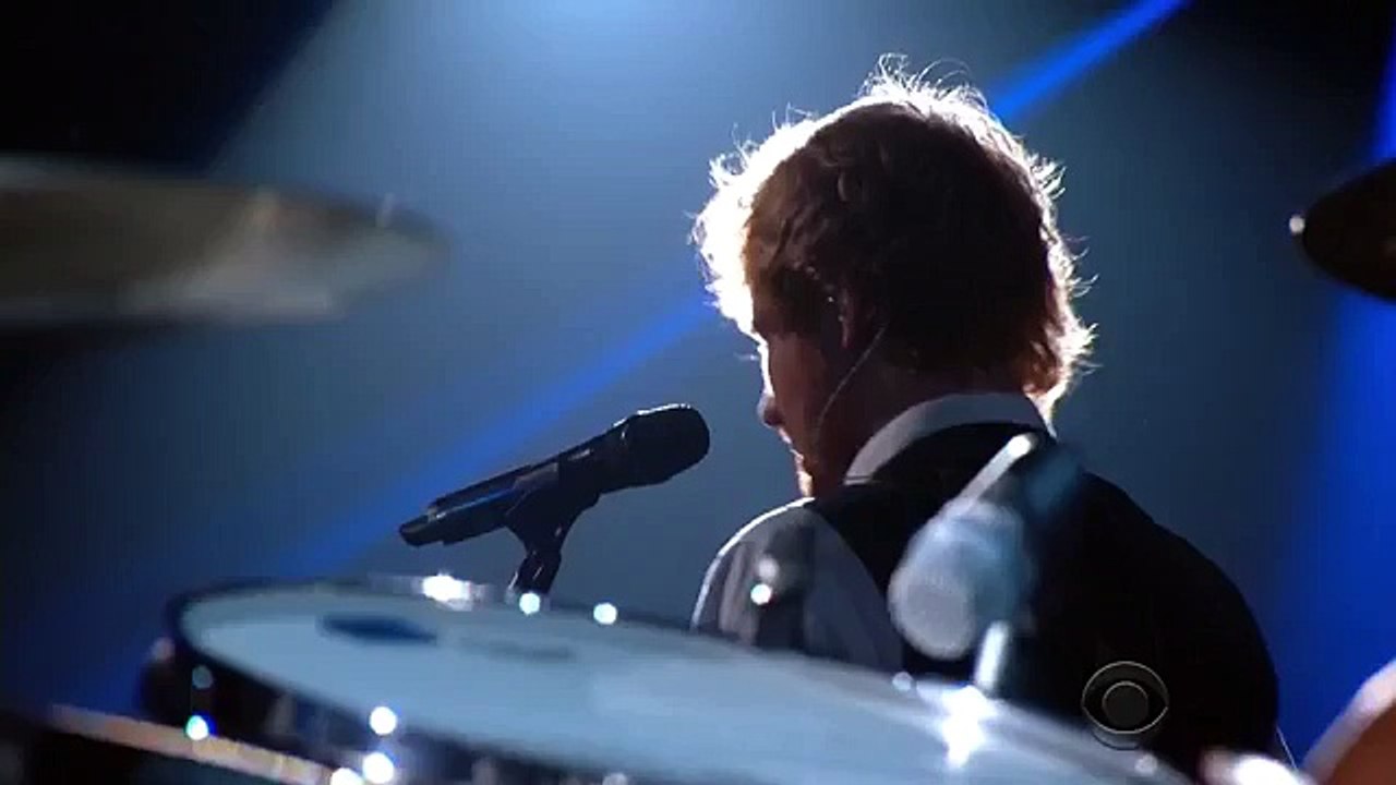 Grammys 2015 - Ed Sheeran Performing 'Thinking Out Loud' (Video)