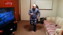 Il a défié son grand père à la danse, il va vous scotcher !