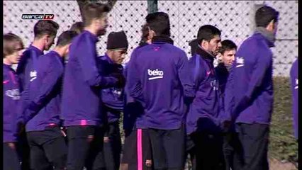 Barcelona players back to training, Alves trains individually