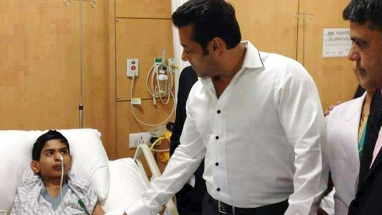 Salman Creates Awareness About Cancer On NDVT-Fortis