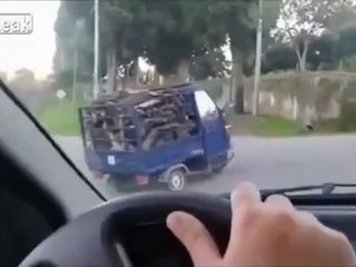 Yerçekimine yenik düşen Kamyon