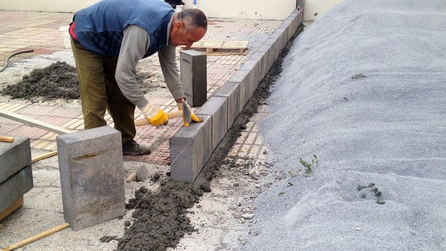 Adana Beton Ürünleri,Kilitli beton parke taşı, Beton Bordür Taşı, Yağmur Oluğu, Adana Kilitli Parke Taşı Dekoratif beton parke ürünleri Beton Bordür döşemesi nasıl olur ?