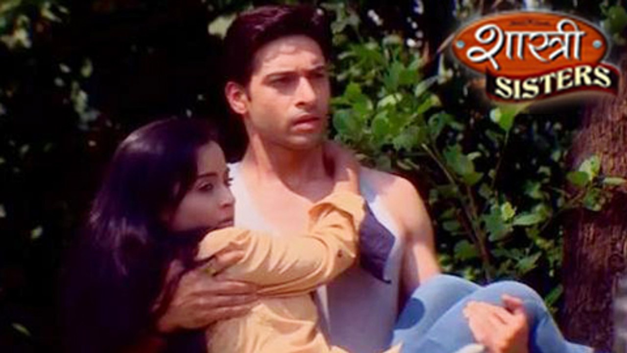 Rajat gives lift to Anushka in Shastri Sisters | Colors