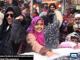 Dunya News - Tourists enjoy snowfall in Murree