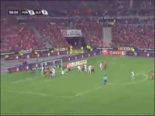 09/05/09 : Carlos Bocanegra (69') : Rennes - Guingamp (1-2)