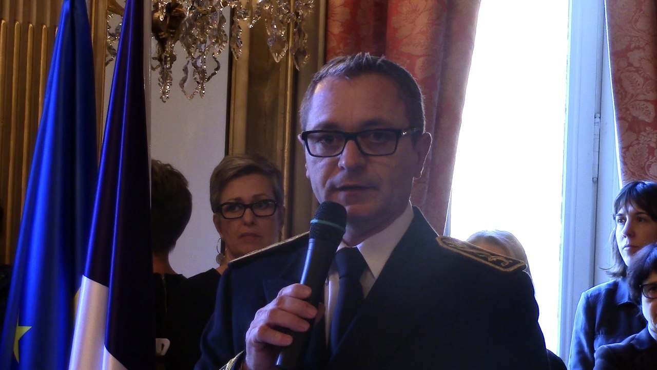 Cérémonie de remise des décrets de naturalisation en Préfecture de région Bretagne le 6 février 2015