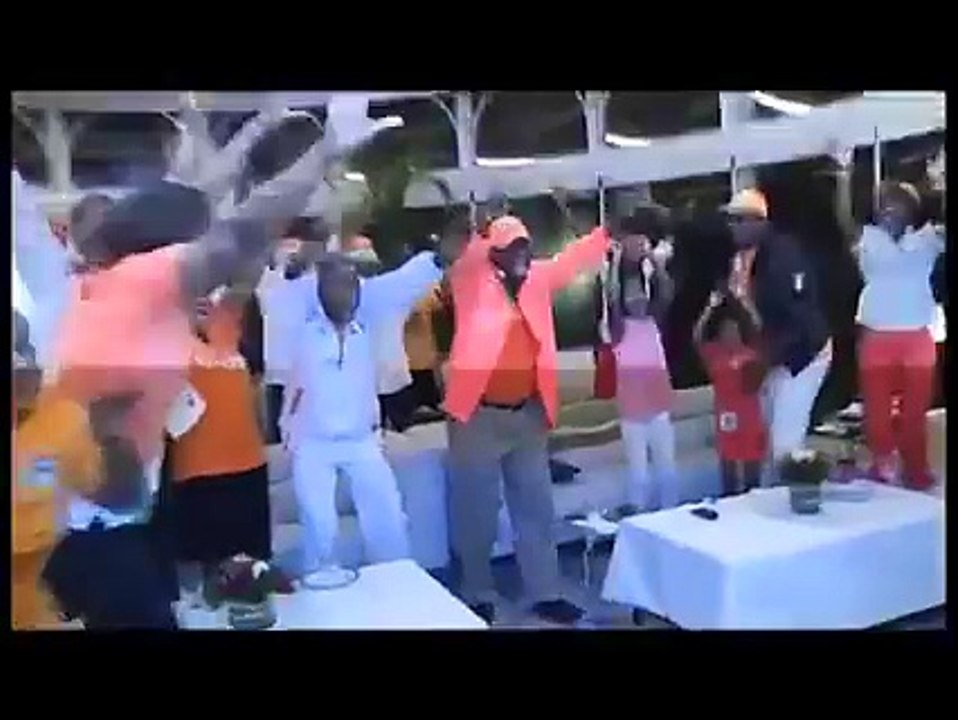 Finale CAN 2015 : Alassane Ouattara célèbre la victoire des Éléphants