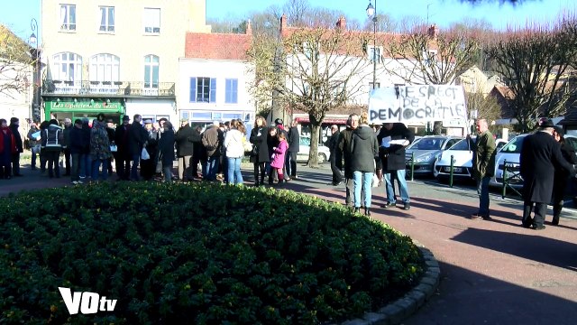VOtv Auvers-sur-Oise l'opposition dans la rue