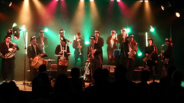 soirée Fanfares ni fioritures - fanfare Varenkas au portail coucou (3) (live)