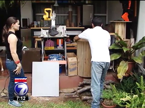 Arquitectos fabrican artículos para el hogar a partir de desechos