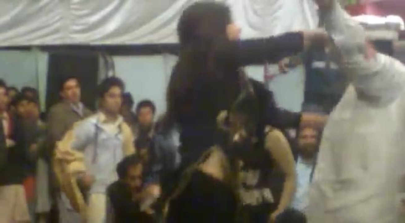 Peshawar Wedding_ Mast Dance