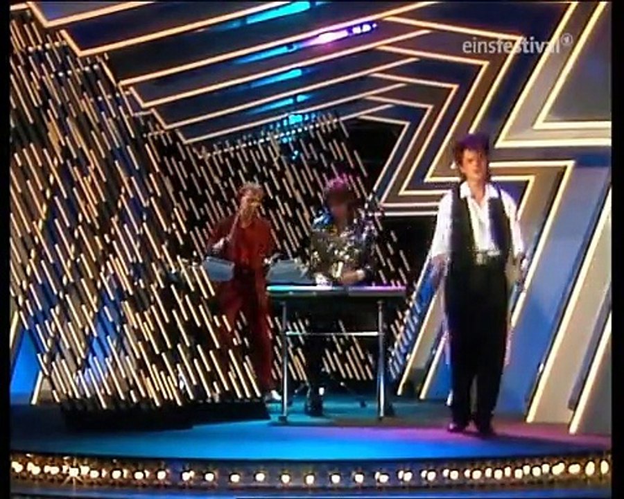 Silent Circle  -  Stop The Rain In The Night  - WWF Club