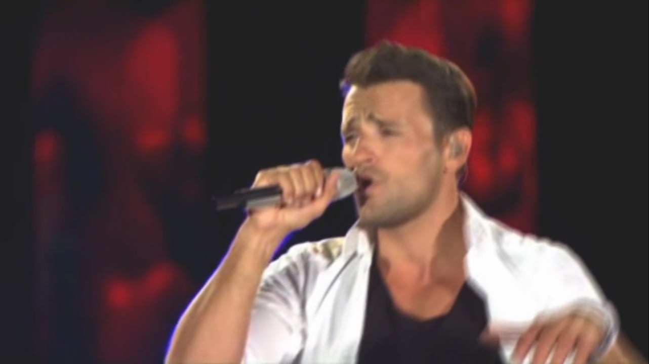 Nikos Vertis - Na xamogelaso / Live Tour 10 Xronia (Official Clip)