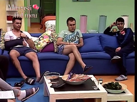 marinica si baietii..discutii despre competitie..lista de cumparaturi 2015-02-09 00-14-11-512