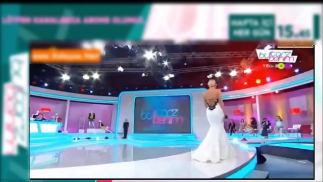 Ayşenur Balcı sırt dekoltesi MUTLAKA İZLE