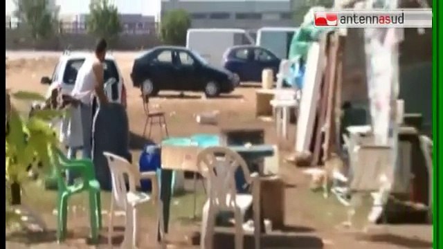 TG 09.02.15 Incendio al ghetto di Rignano, in fumo trenta baracche