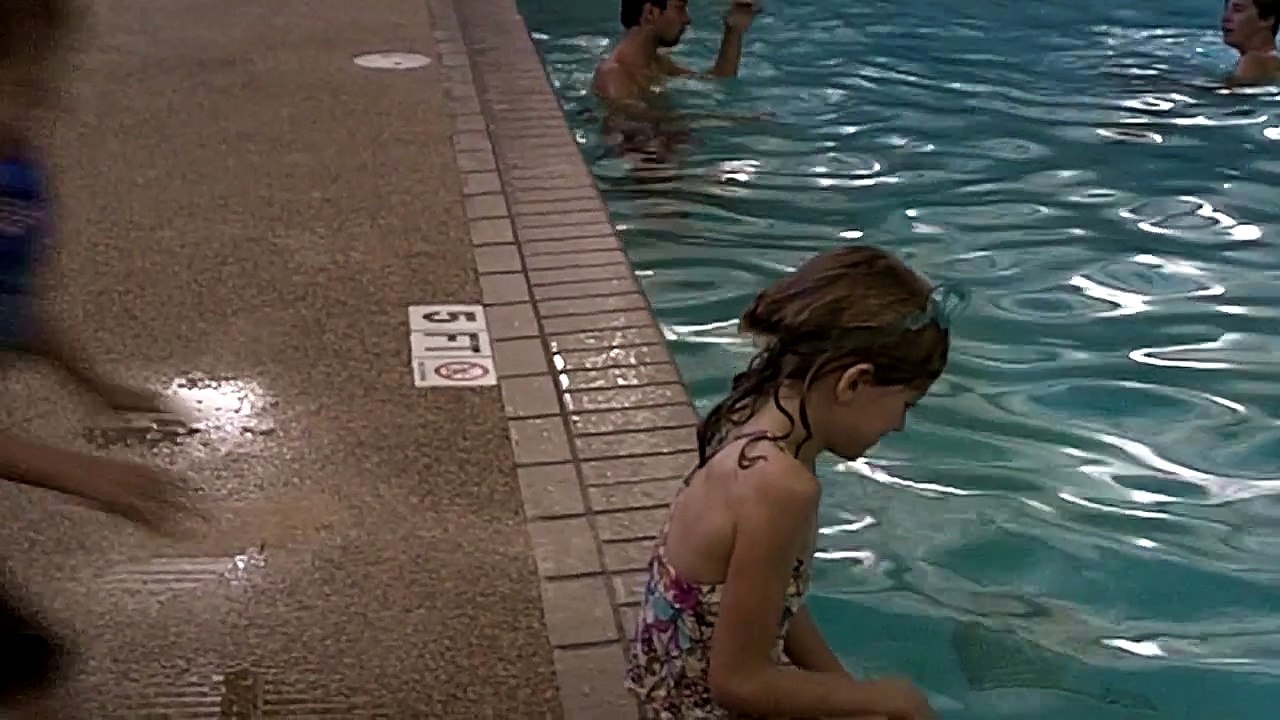 A dog and girl and girl mujeres que juegan con los perros dog girl with dog girl Dog and women