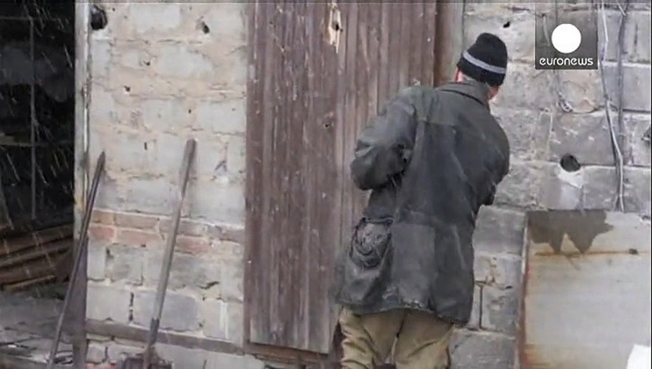 Ukraine: explosions à Donetsk, combats à Debaltseve
