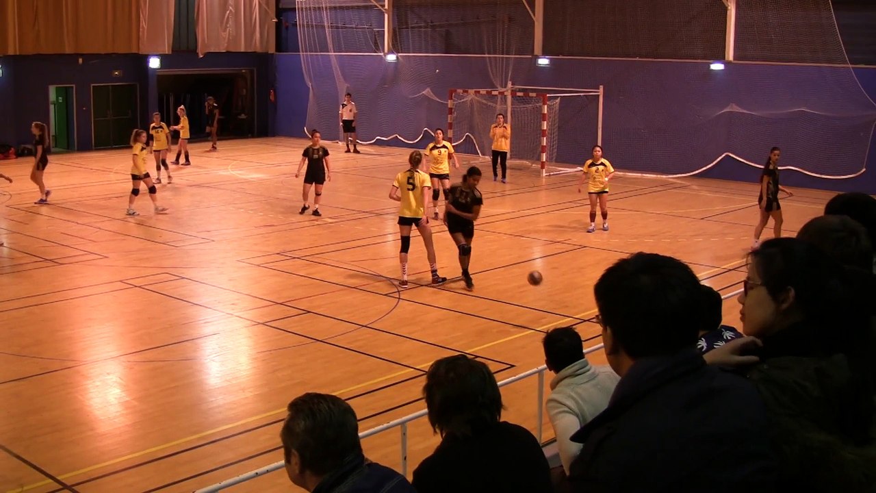 Issy Paris Hand- La Rochelle moins de 18 MT1