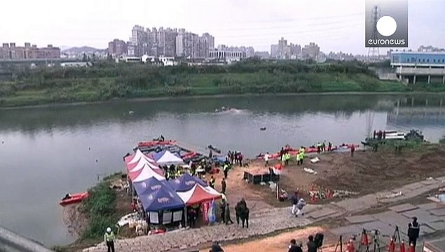 Авіакатастрофа на Тайвані: нове відео з камер спостережень