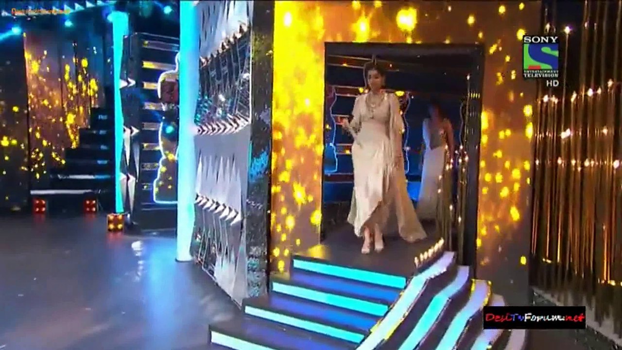 Fawad Khan Emotional After Receiving Filmfare Award for Best Actor HD Video